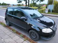 Gebraucht VW Fox 54 PS (39 kW) 2008 Schwarz Kleinwagen