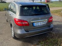 Gebraucht Mercedes B200 136 PS (100 kW) 2013 Grau Van / Kleinbus
