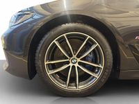 Gebraucht BMW 530 M Sport 252 PS (185 kW) 2021 Sophistograu brillant metalli Kombi