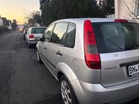 Gebraucht Ford Fiesta 75 PS (55 kW) 2005 Silber Limousine