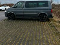 Second-hand VW Multivan 179 CP (131 kW) 2009 Gri Monovolum