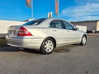 Second-hand Mercedes C200 Elegance 163 CP (119 kW) 2000 Argintiu Berlinǎ