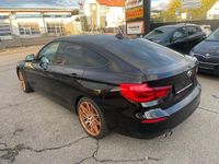 Gebraucht BMW 330 Advantage 258 PS (189 kW) 2017 Schwarz Limousine