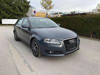 Gebraucht Audi A3 Attraction 105 PS (77 kW) 2011 Grau Limousine