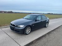Gebraucht BMW 320 150 PS (110 kW) 2005 Grau Limousine