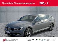 Gebraucht VW Passat Elegance 150 PS (110 kW) 2023 Mondsteingrau Kombi