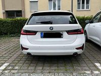Gebraucht BMW 318 Advantage 150 PS (110 kW) 2020 Weiß Kombi