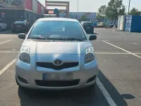 Gebraucht Toyota Yaris 99 PS (72 kW) 2012 Silber Kleinwagen