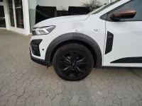 Gebraucht Dacia Jogger Extreme 110 PS (80 kW) 2024 Weiß Van / Kleinbus