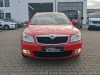 Gebraucht Skoda Octavia Ambition 105 PS (77 kW) 2013 Rot Kombi