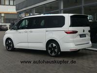 Gebraucht VW Multivan Style 150 PS (110 kW) 2024 Candy weiã Van
