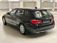 Gebraucht BMW 318 136 PS (100 kW) 2016 Schwarz Limousine