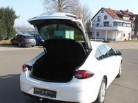 Gebraucht Opel Insignia Dynamic 165 PS (121 kW) 2018 Weiß Limousine