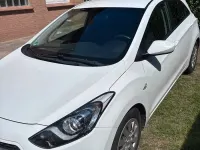 Gebraucht Hyundai i30 101 PS (74 kW) 2016 Weiß Limousine