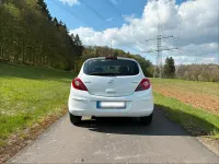 Gebraucht Opel Corsa 60 PS (44 kW) 2009 Weiß Kleinwagen