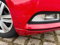 Gebraucht VW Passat Comfortline 120 PS (88 kW) 2019 Rot Kombi