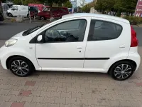 Gebraucht Peugeot 107 Filou 68 PS (50 kW) 2010 Weiß Kleinwagen