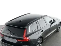 Gebraucht Volvo V60 Core 197 PS (144 kW) 2025 Onyx black Kombi