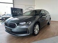 Gebraucht Skoda Superb Selection 150 PS (110 kW) 2024 Graphitegrau Kombi