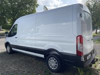 Gebraucht Ford Transit Trend 131 PS (96 kW) 2023 Frostweiß Van / Kleinbus