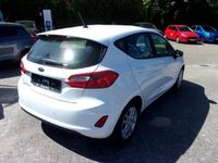 Gebraucht Ford Fiesta Cool & Connect 101 PS (74 kW) 2018 Weiß Kleinwagen