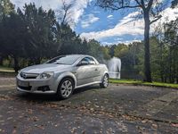 Gebraucht Opel Tigra 90 PS (66 kW) 2008 Silber Cabrio