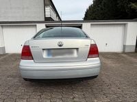 Second-hand VW Bora 90 CP (66 kW) 1999 Gri Berlinǎ