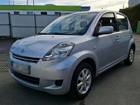 Gebraucht Daihatsu Sirion 90 PS (66 kW) 2011 Silber Kleinwagen