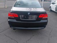 Gebraucht BMW 320 170 PS (125 kW) 2008 Schwarz Coupé