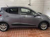 gebraucht Hyundai i10 1.0 Passion*scheckheftgepfl.*ALLWETTER*SHZ*