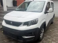 Gebraucht Peugeot Rifter Active 102 PS (75 kW) 2021 Weiß Van / Kleinbus