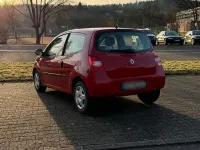 Gebraucht Renault Twingo 76 PS (55 kW) 2009 Rot Kleinwagen