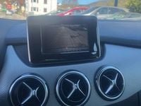 Gebraucht Mercedes B200 136 PS (100 kW) 2012 Schwarz Kleinwagen