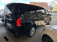 Gebraucht Mercedes V300 237 PS (174 kW) 2023 Schwarz Van / Kleinbus