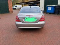 Gebraucht Mercedes E320 Avantgarde 204 PS (150 kW) 2004 Grau Limousine