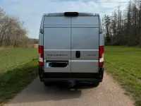 Gebraucht Peugeot Boxer 140 PS (102 kW) 2024 Silber Van