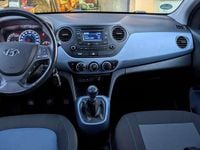 Gebraucht Hyundai i10 67 PS (49 kW) 2014 Weiß Kleinwagen