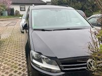 Second-hand VW Sharan 140 CP (102 kW) 2012 Negru Monovolum