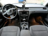 Gebraucht Skoda Superb 140 PS (102 kW) 2011 Schwarz Kombi