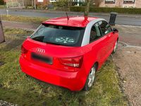 Gebraucht Audi A1 Ambiente 105 PS (77 kW) 2011 Rot Kleinwagen