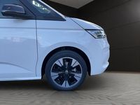 Gebraucht VW Multivan Life 150 PS (110 kW) 2025 Weiß Van