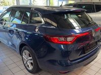 Gebraucht Renault Mégane IV Business 140 PS (102 kW) 2019 Blau Limousine