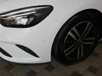 Gebraucht Mercedes B200 Progressive 163 PS (119 kW) 2022 Unilack polarweiß Kleinwagen