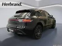 Gebraucht Porsche Macan GTS Sport 441 PS (324 kW) 2023 Tiefschwarzmetallic SUV