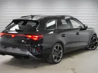 Gebraucht Cupra Leon VZ 333 PS (244 kW) 2025 Midnight black metallic (0e) Kombi