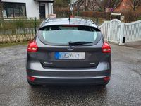 Gebraucht Ford Focus Titanium 101 PS (74 kW) 2015 Grau Limousine