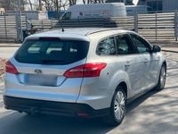 Gebraucht Ford Focus 120 PS (88 kW) 2015 Silber Kombi
