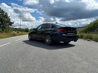 Gebraucht BMW 330 Sport Line 252 PS (185 kW) 2017 Blau Limousine