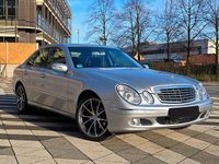 Gebraucht Mercedes E220 150 PS (110 kW) 2003 Silber Limousine
