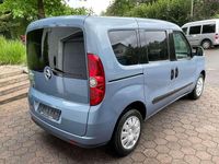 Gebraucht Opel Combo Edition 95 PS (69 kW) 2013 Blau Van / Kleinbus